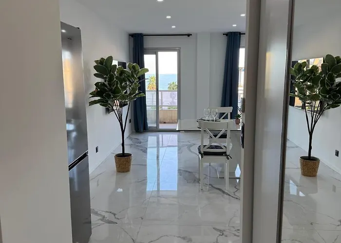 Sea View, Modern And Terrace شقة *