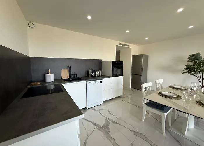 Apartment Sea View, Modern And Terrace *