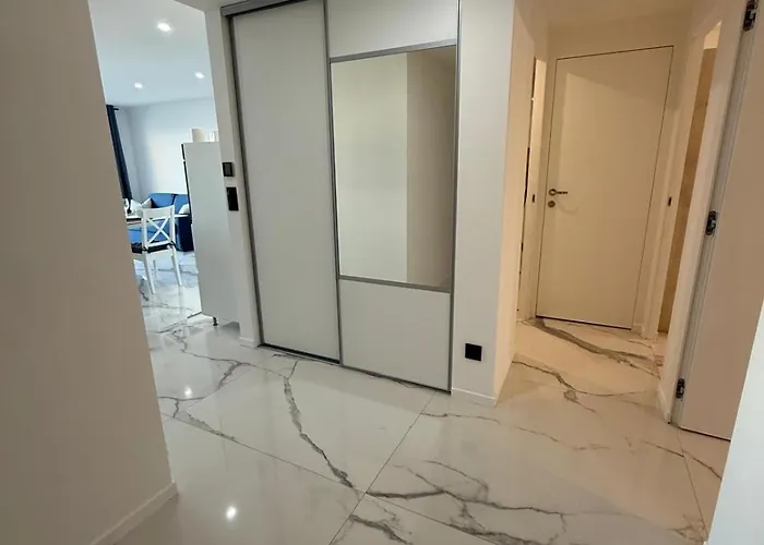 Sea View, Modern And Terrace شقة